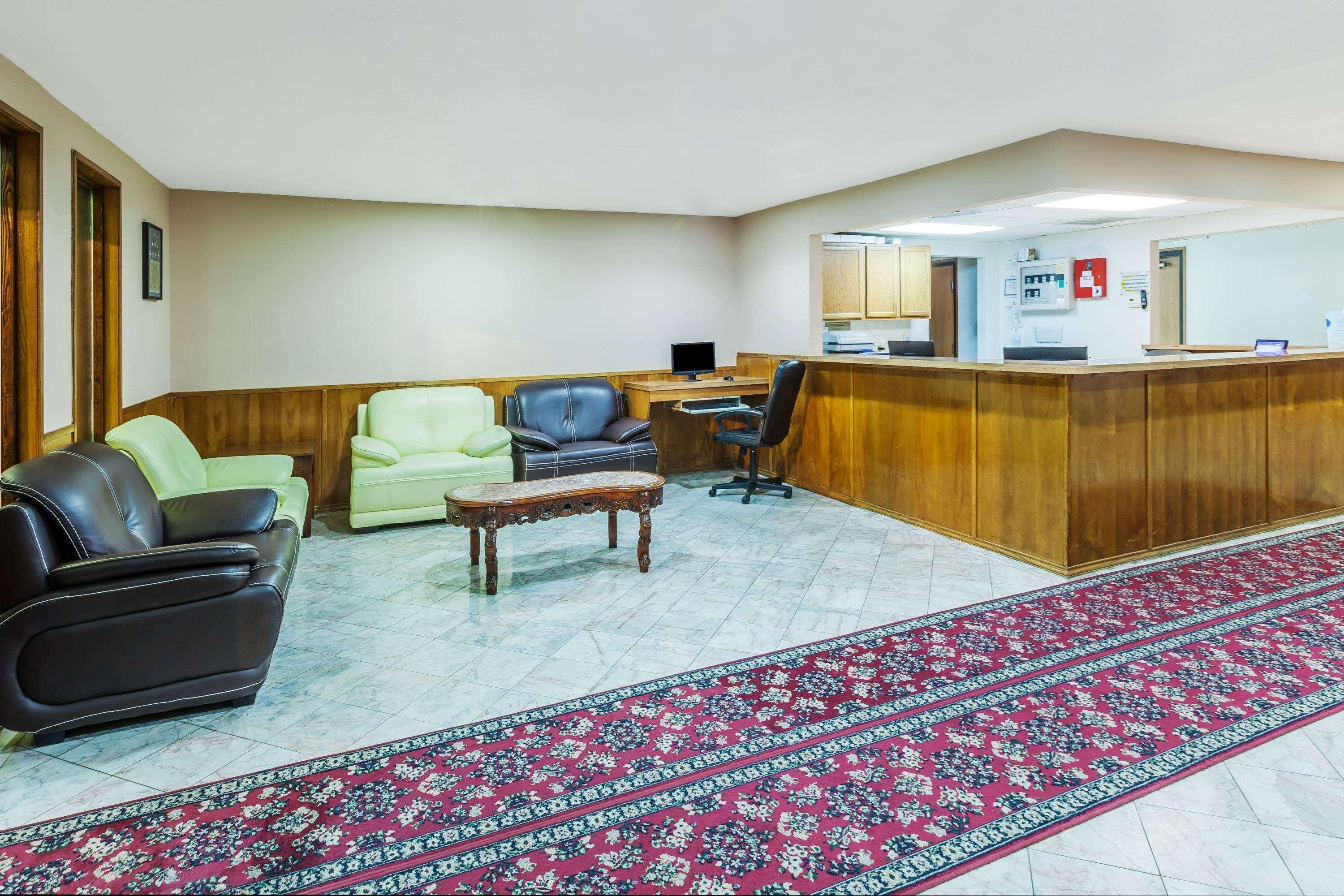 Super 8 By Wyndham Irving Dfw Airport/South Otel Dış mekan fotoğraf
